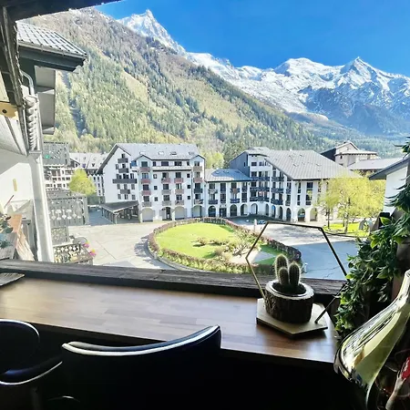 Apartment Centre - De Charme Avec Parking, Vue Sur Le Mont-blc
